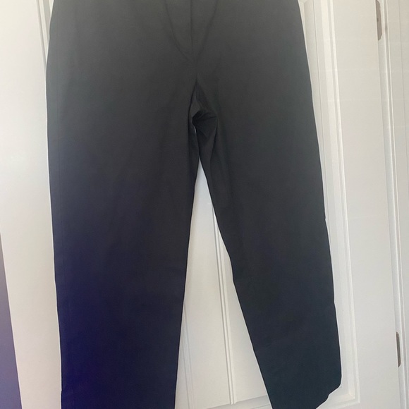 Ann Taylor - Picture 7 of 8